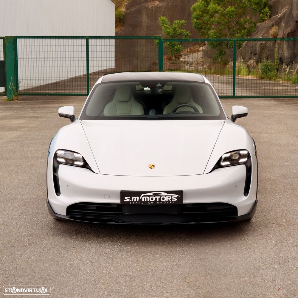 Porsche Taycan Cross Turismo 4 - 9