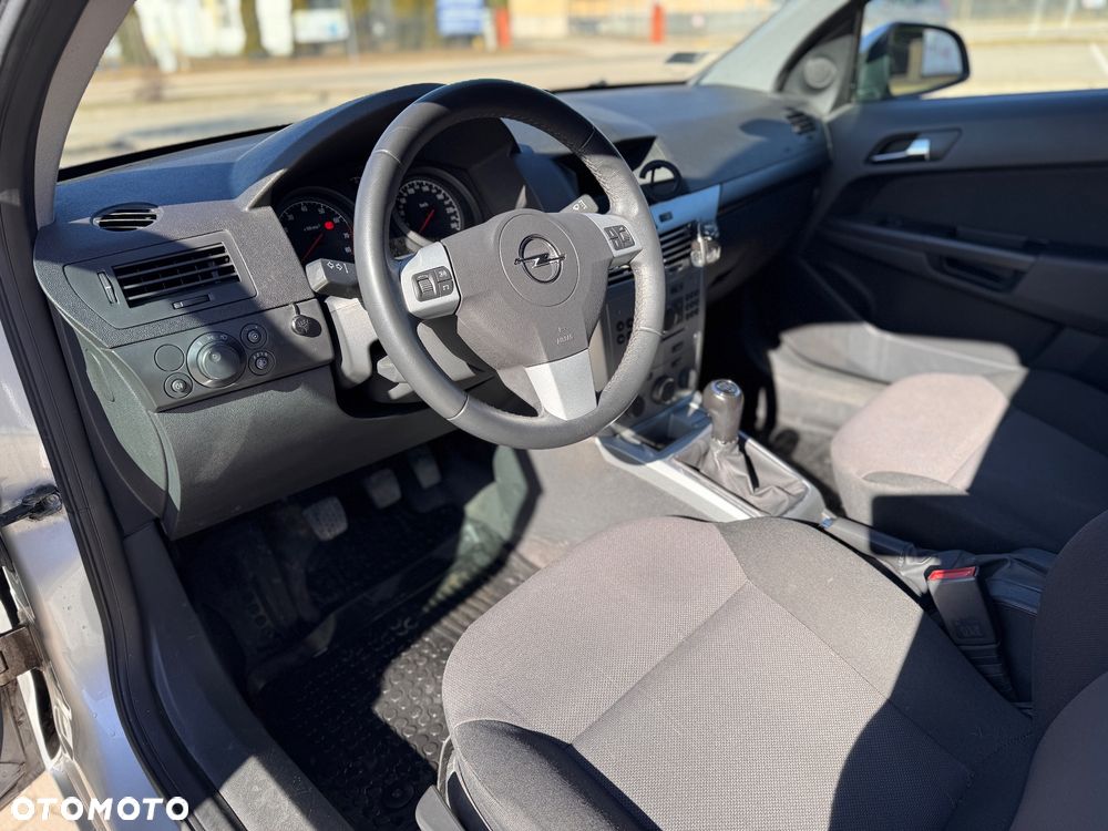 Opel Astra 1.6 - 9