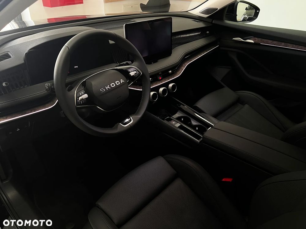 Skoda Superb 2.0 TDI SCR 4x4 L&K DSG - 12