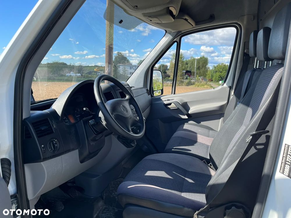 Mercedes-Benz Sprinter - 10