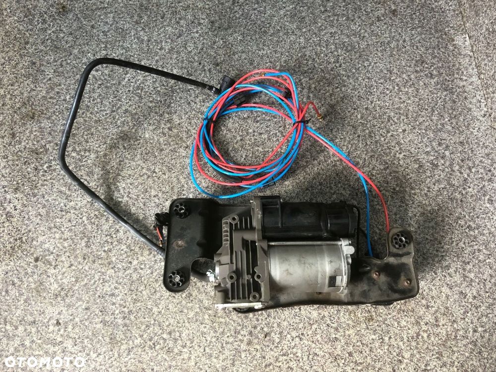 BMW E70 X5 pompa kompresor agregat zawieszenia tyl nivo X6 - 1