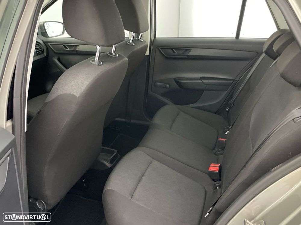 Skoda Fabia 1.0 Active - 12