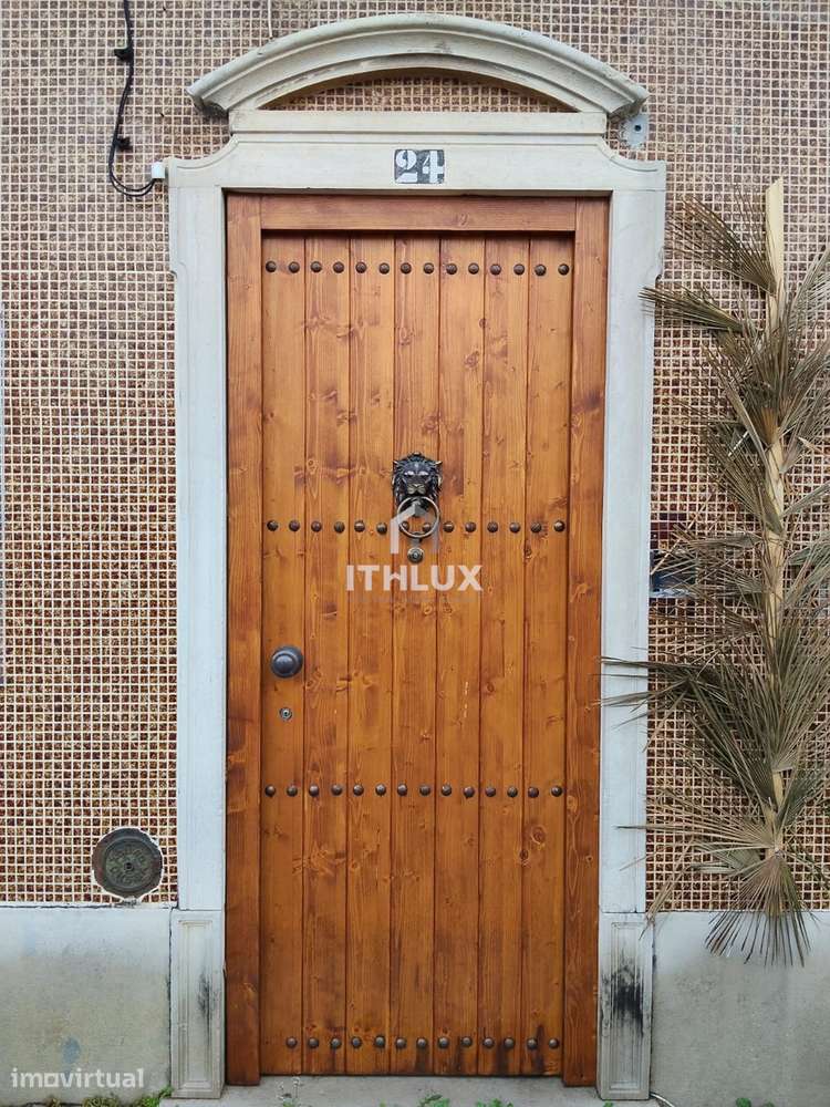 Elegante Casa de 4/5 Quartos na Praça Principal de São Brás de Alporte - Grande imagem: 2/23
