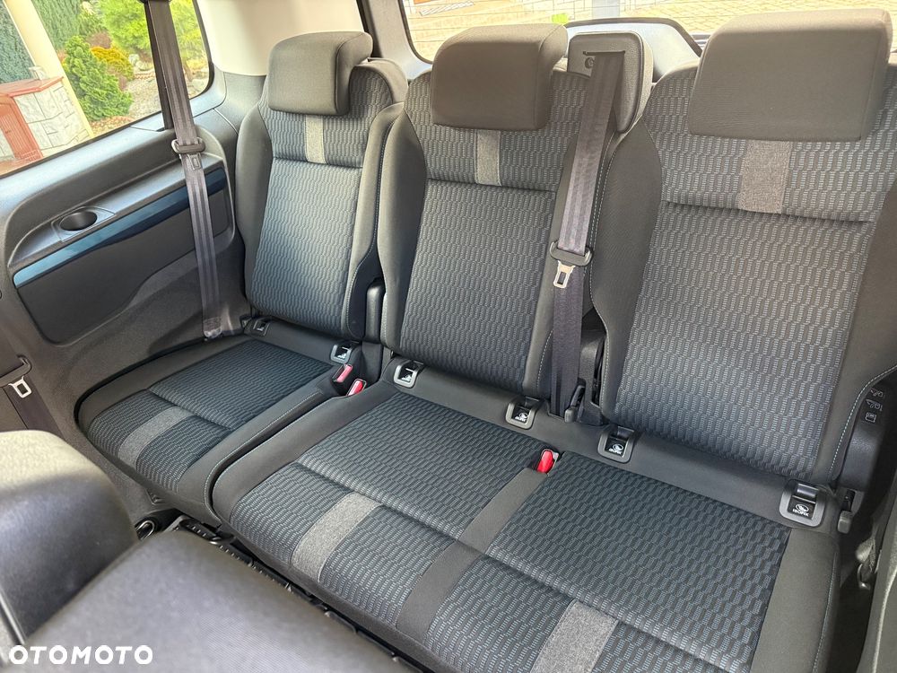 Peugeot Traveller - 8
