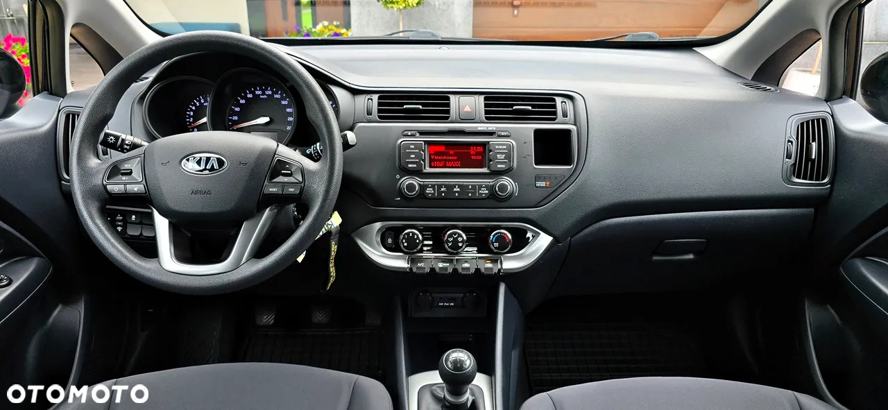 Kia Rio - 8