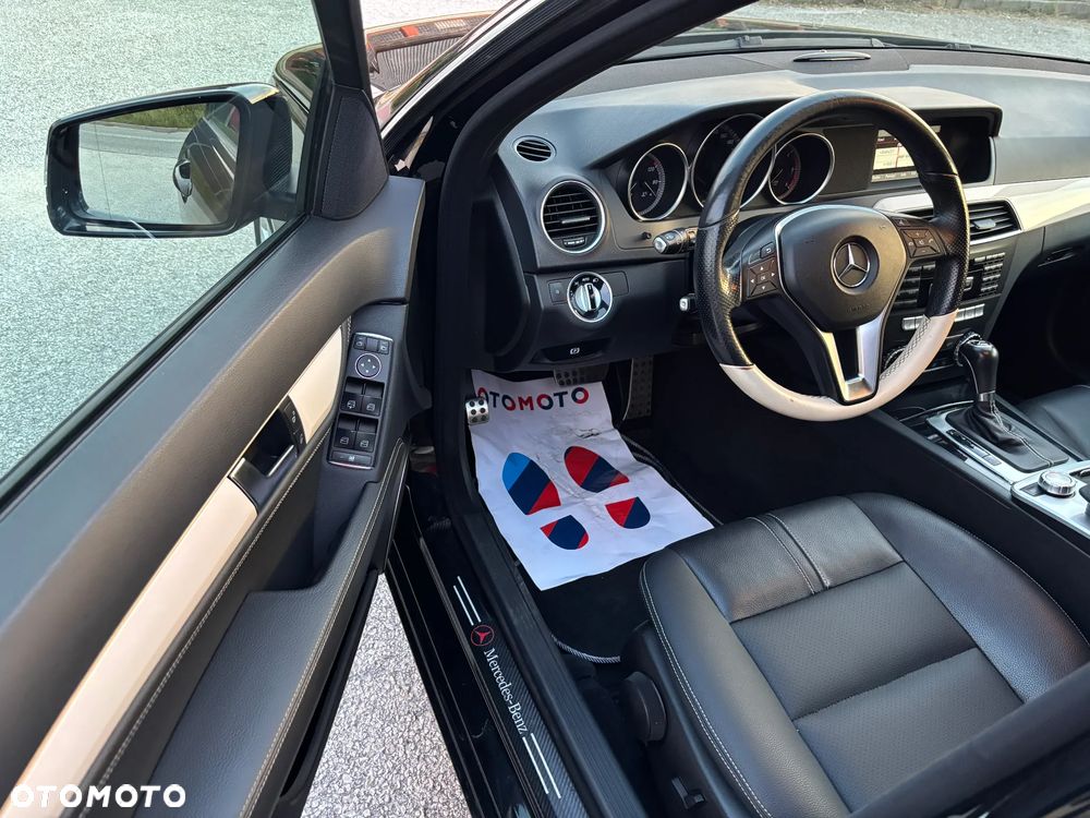 Mercedes-Benz Klasa C 200 CDI DPF Automatik BlueEFFICIENCY Special Edition - 17