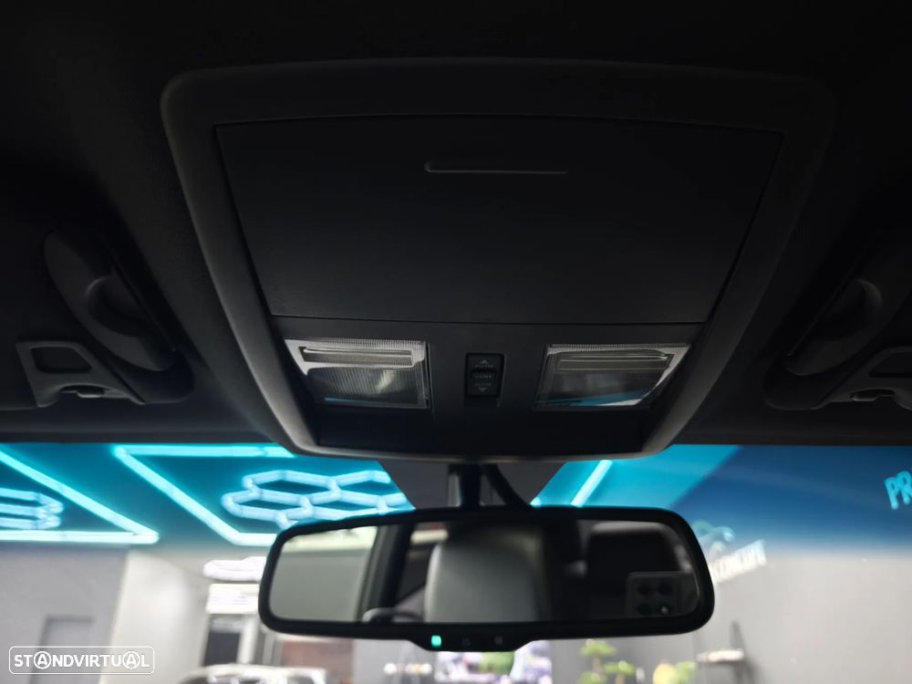 Dodge Challenger Auto SXT Plus - 40