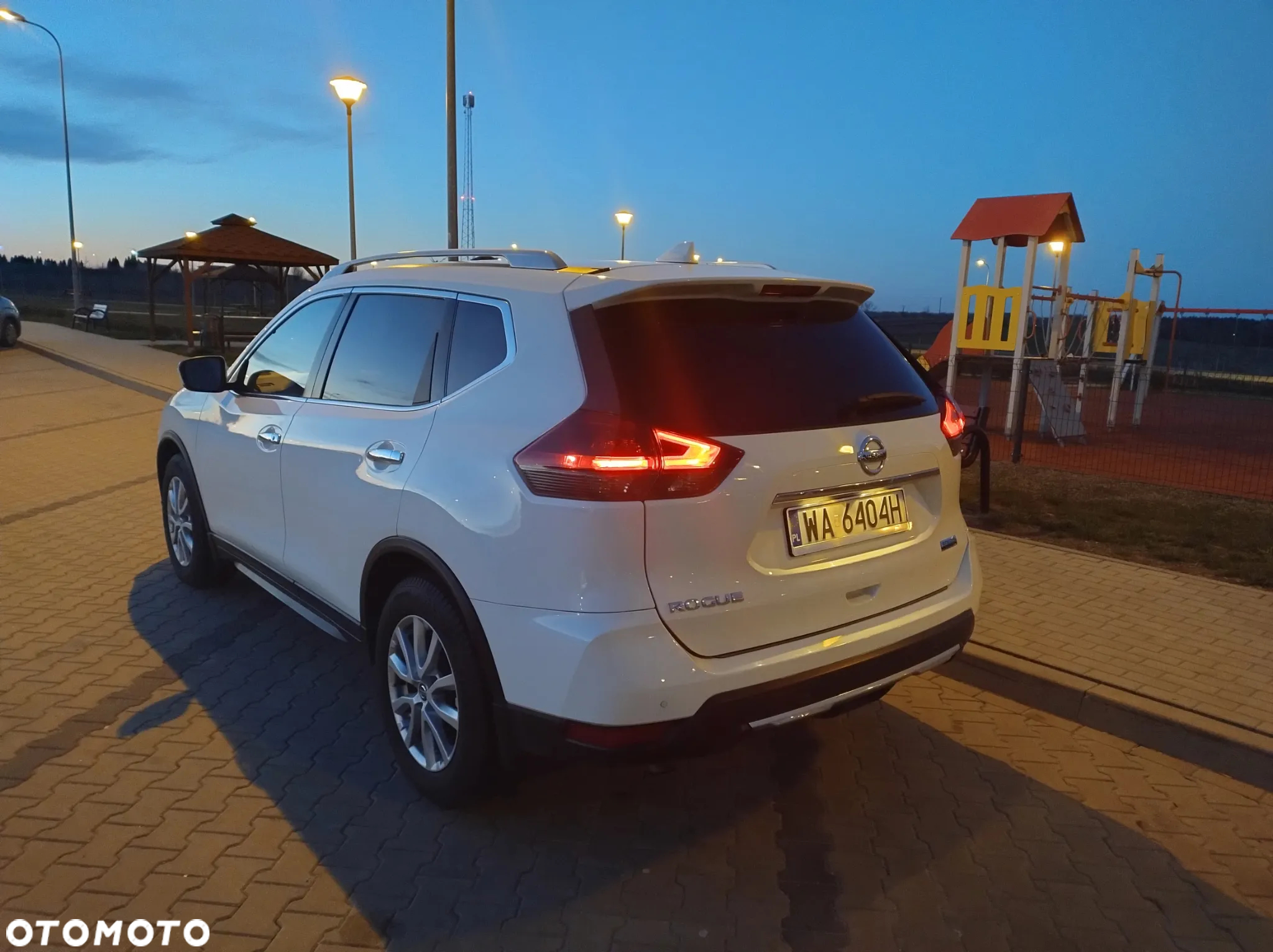 Nissan Rogue - 13