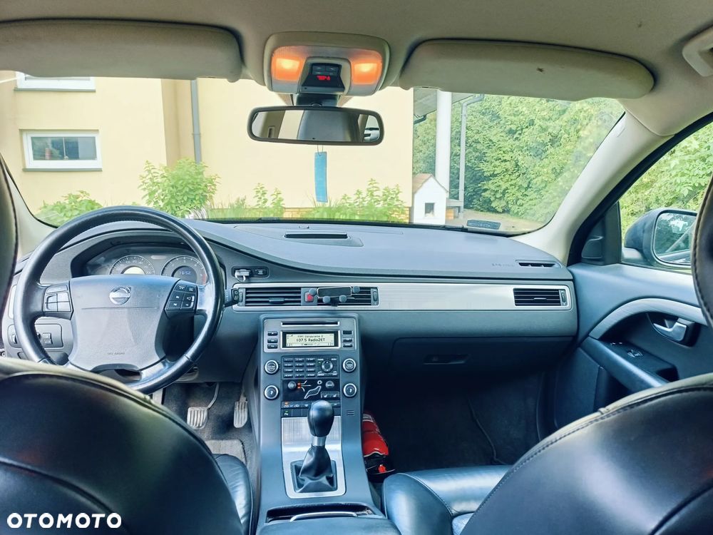 Volvo V70 2.0D Momentum - 4
