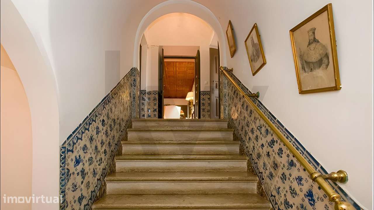 Palacete com 1.030 m2 e Raro Lote de 5.450 m2 em Lisboa (Carnide) – Ju - Grande imagem: 3/37