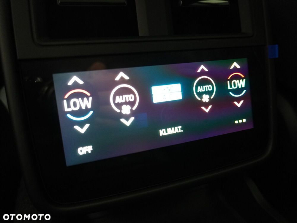 Porsche Taycan 105kWh 4S Black Edition - 37