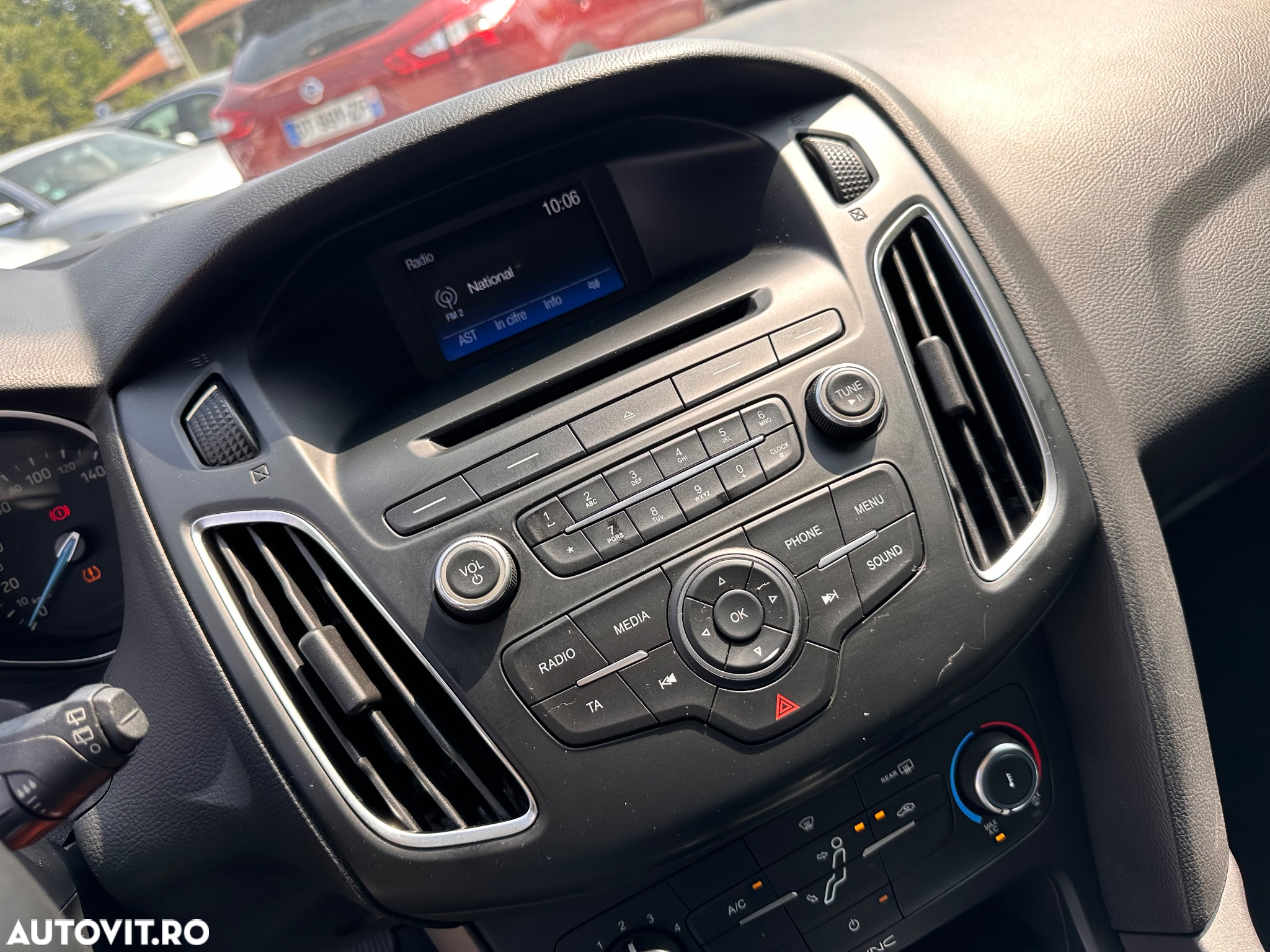 Ford Focus - 8