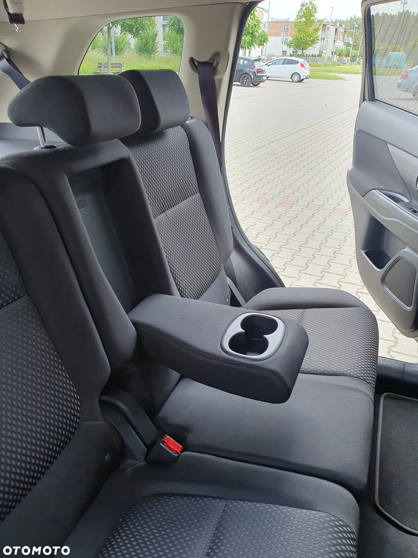 Mitsubishi Outlander 2.2 DID Intense + 4WD - 26