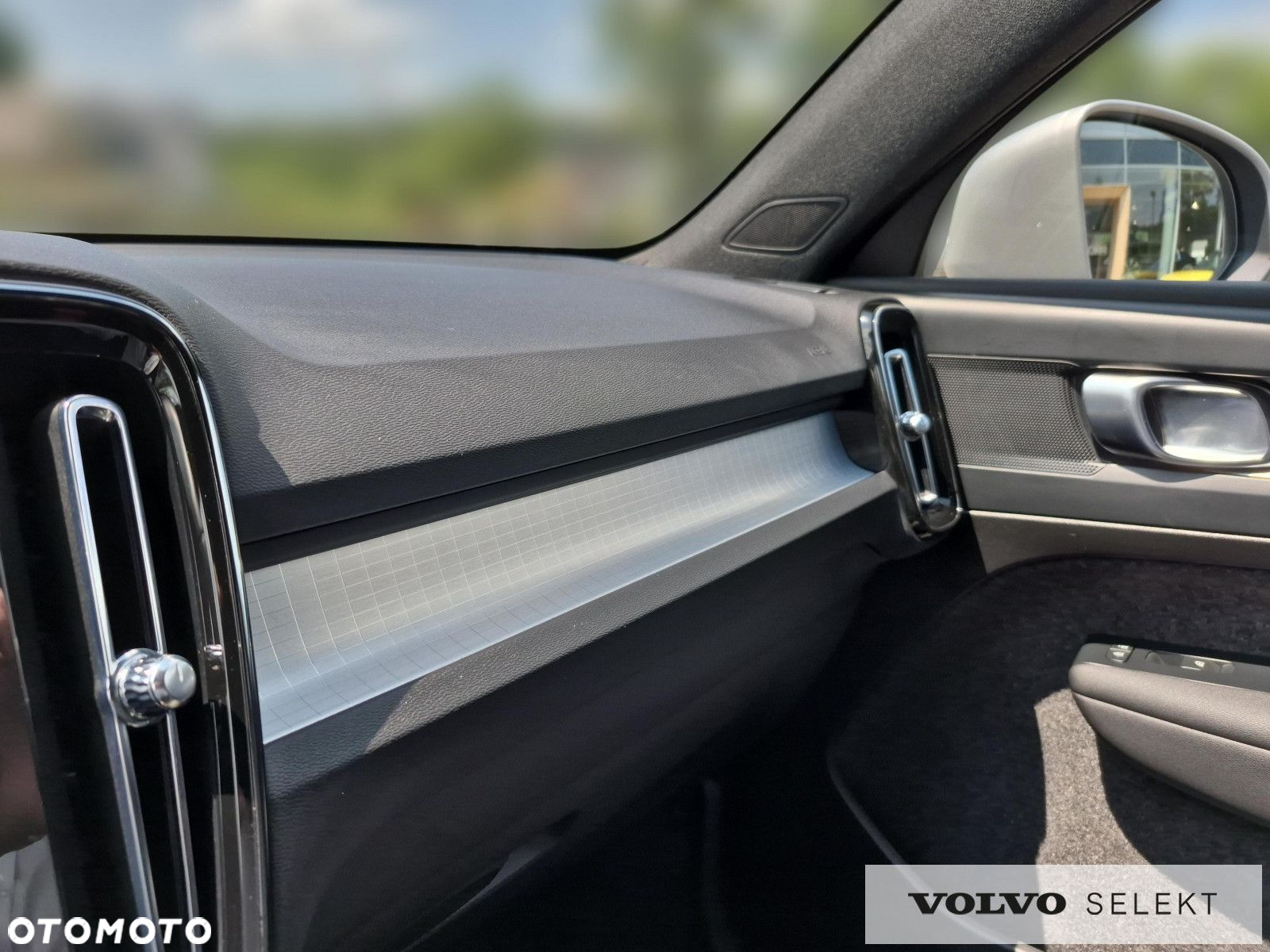 Volvo XC 40 - 25