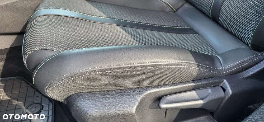 Peugeot 2008 PureTech 130 GT S&S EAT8 - 12