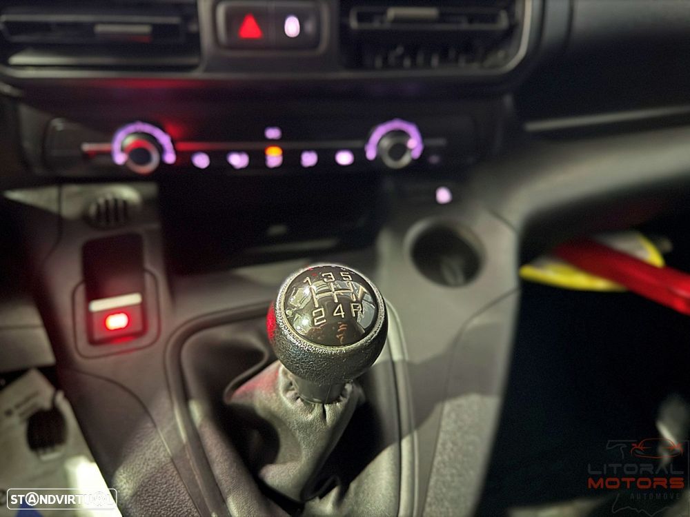 Peugeot Partner 1.5 BlueHDi Asphalt Longa - 22