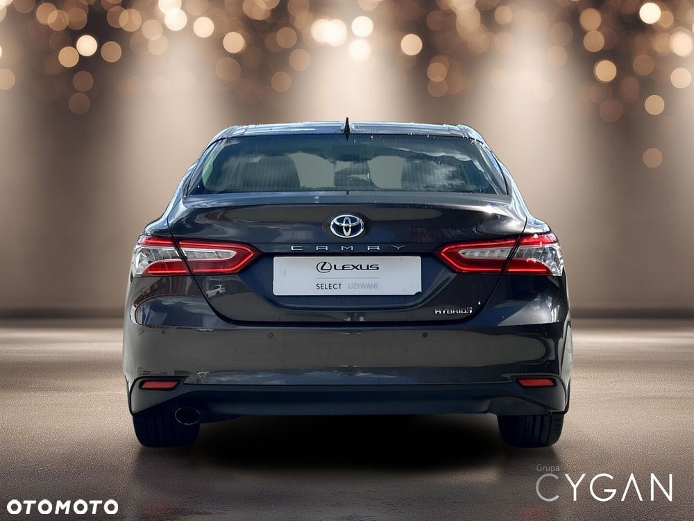 Toyota Camry 2.5 Hybrid Executive CVT - 6