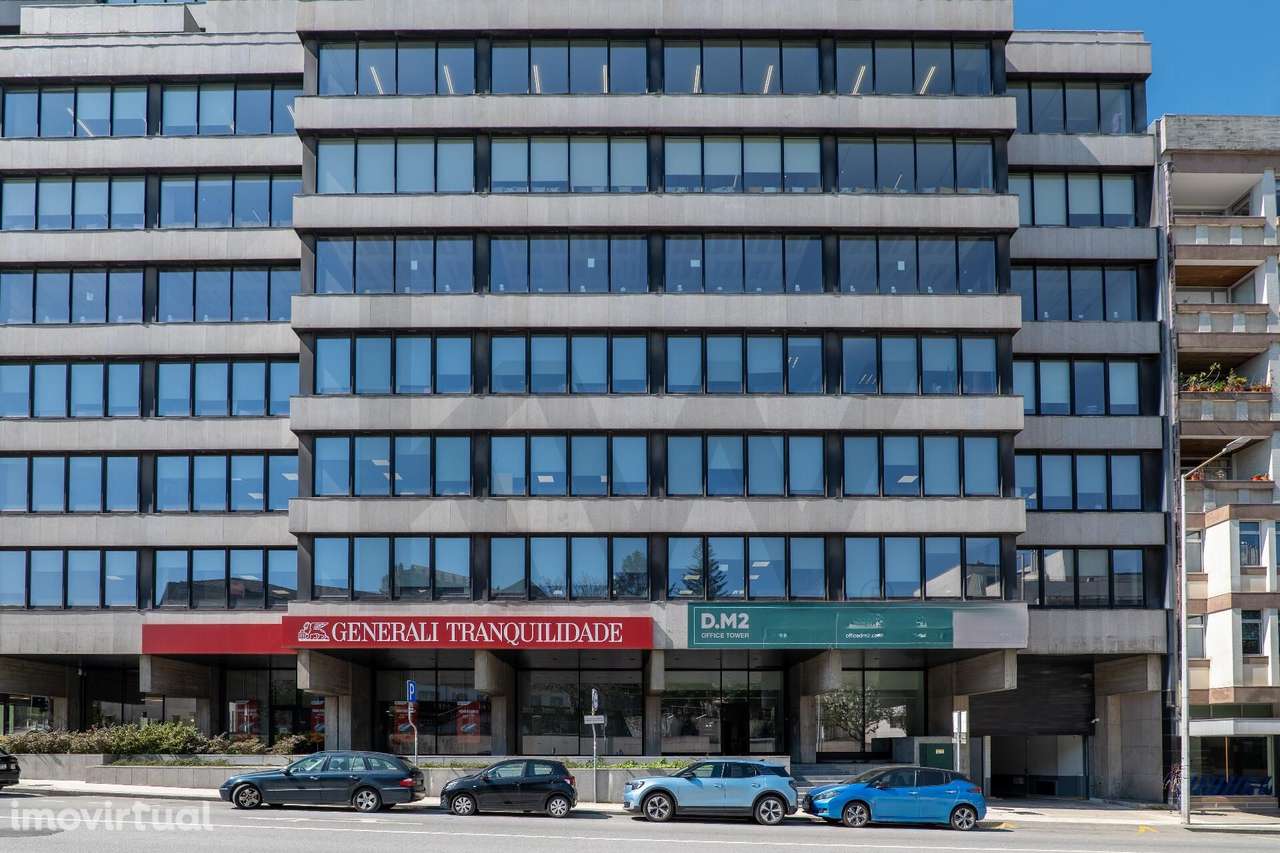 Escritório em Zona Central - Grande imagem: 2/24