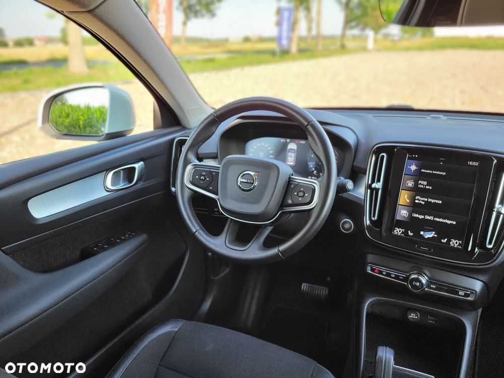 Volvo XC 40 T4 Momentum Pro - 10