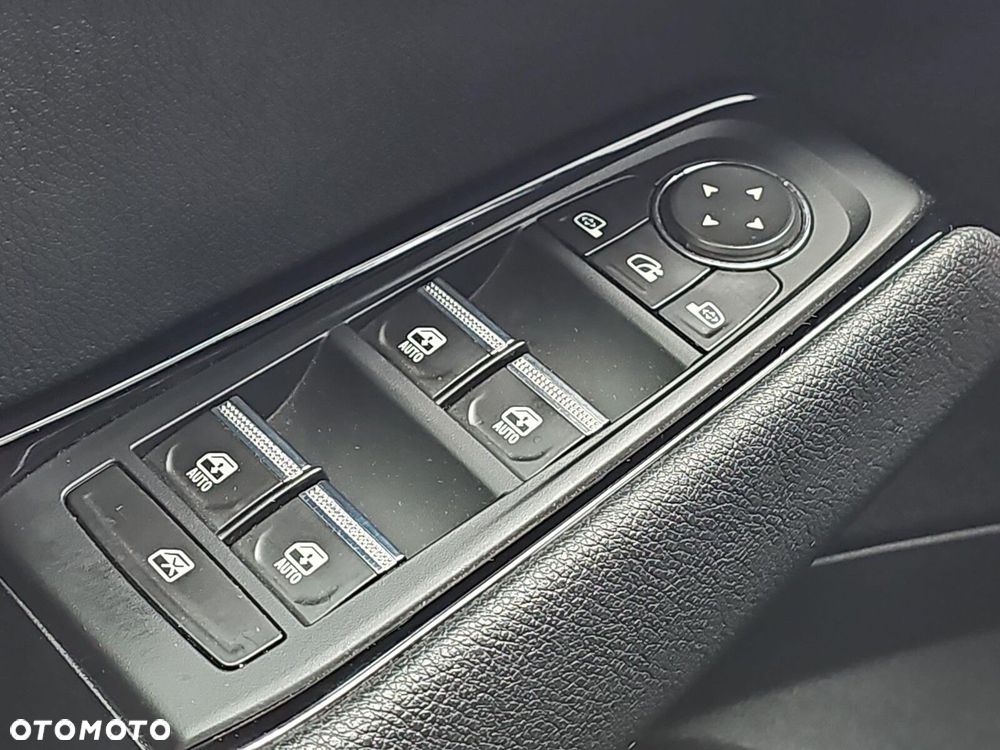 Renault Austral 1.3 TCe mHEV Iconic - 24