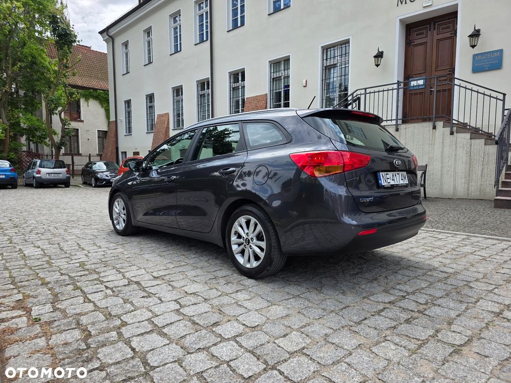 Kia Ceed 1.4 CVVT Dream Team Edition - 4