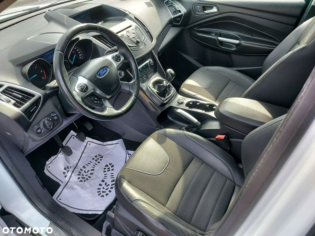 Ford Kuga - 11