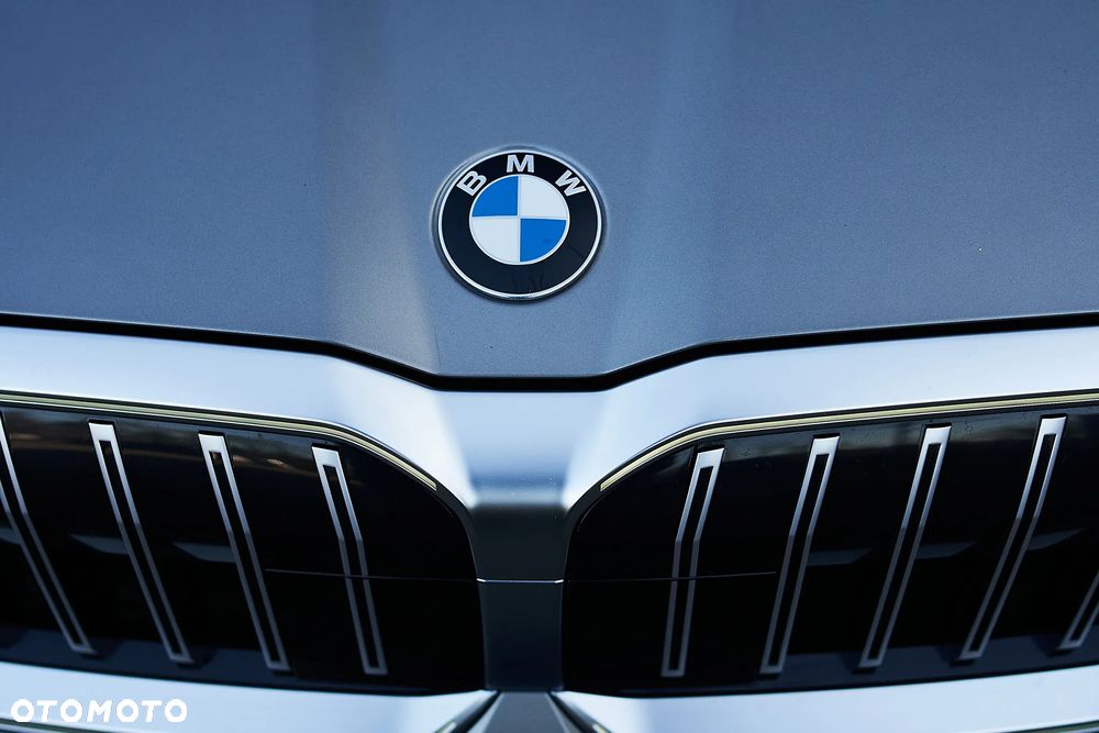 BMW Seria 5 520i mHEV - 9