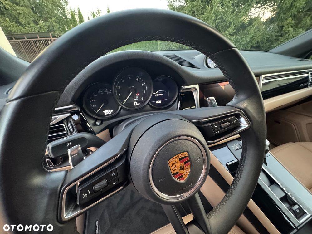 Porsche Macan Standard - 32