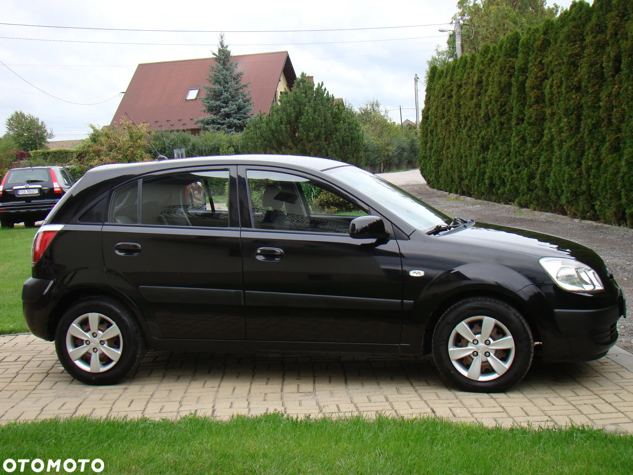 Kia Rio - 12