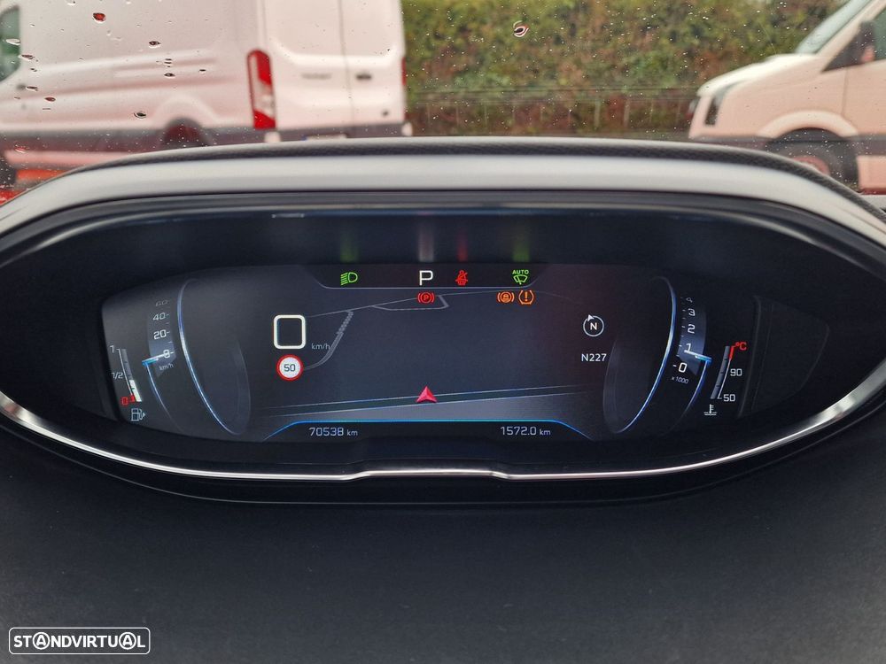 Peugeot 3008 1.2 PureTech Allure Pack EAT8 - 25