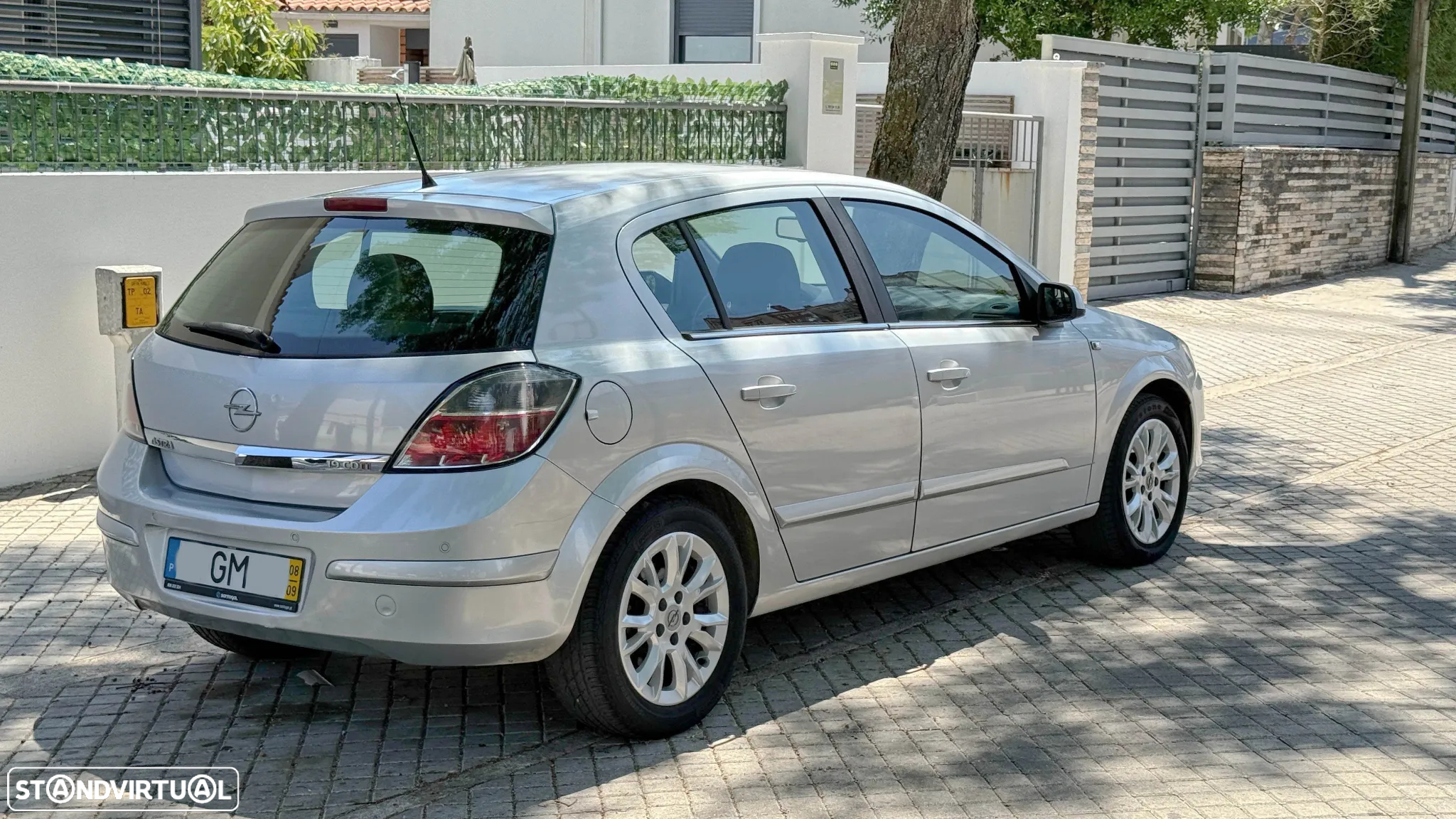 Opel Astra 1.9 CDTi Cosmo - 12