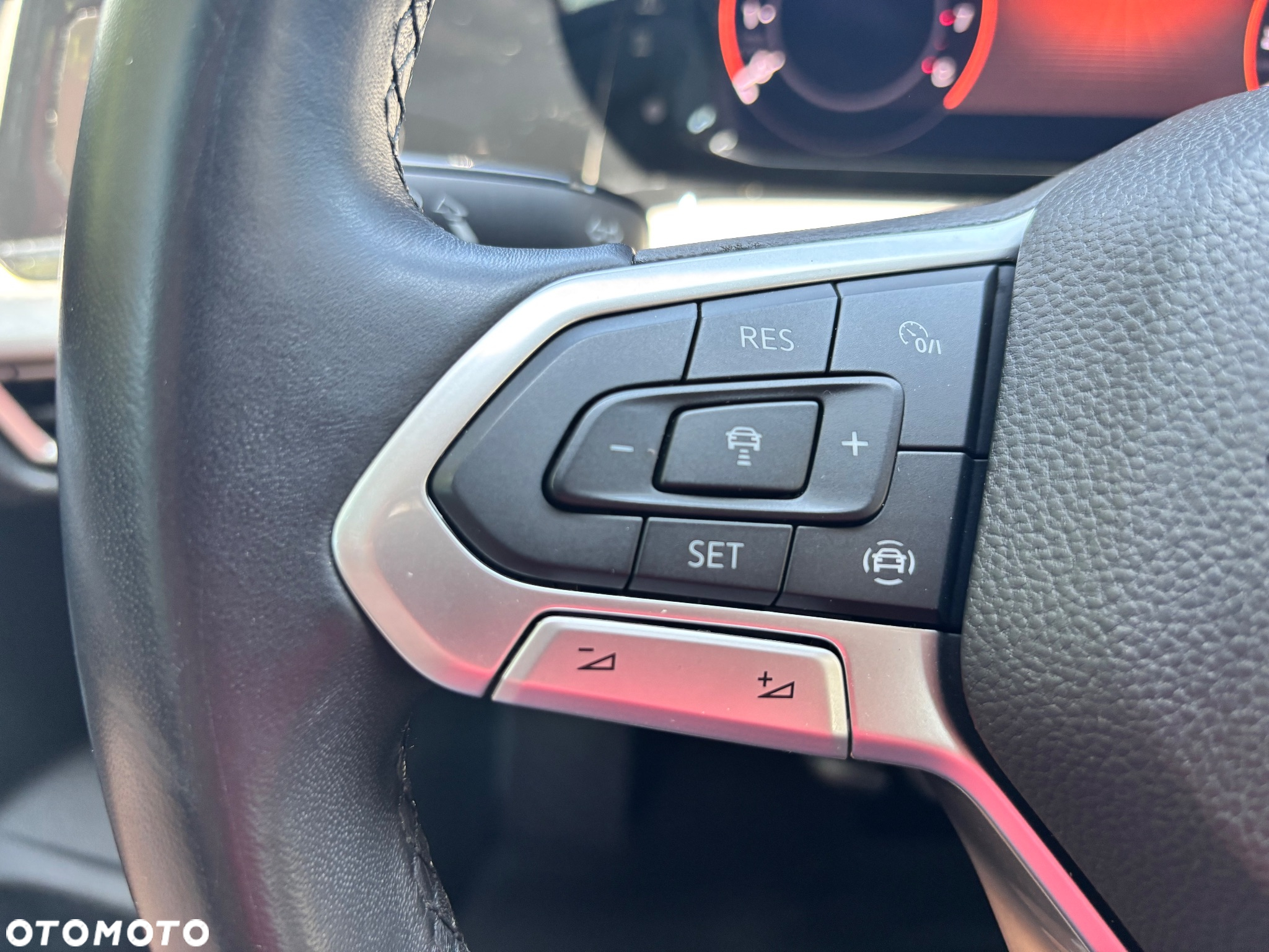 Volkswagen Golf VIII 1.5 TSI EVO Life - 28