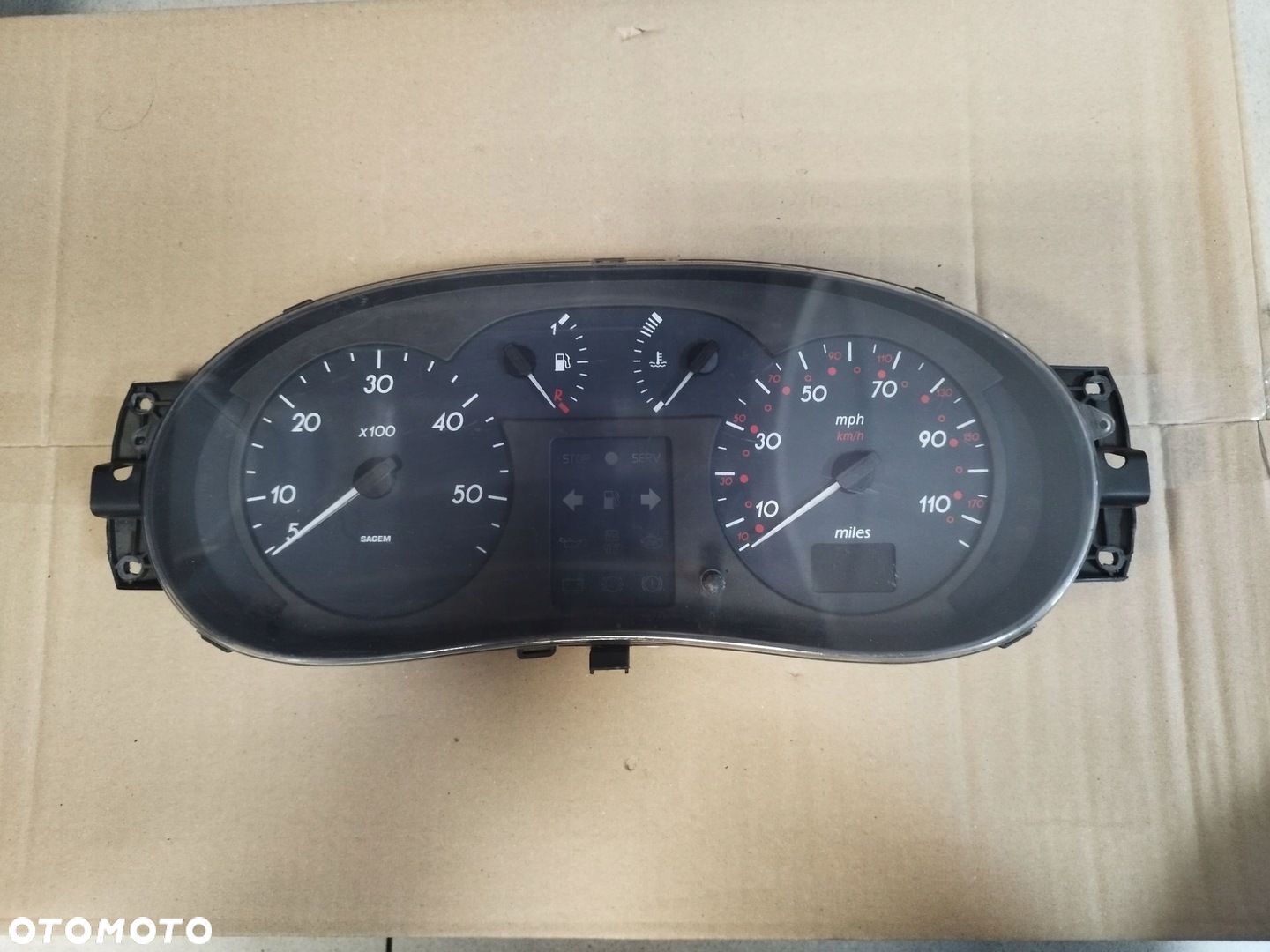 LICZNIK ZEGARY MASTER MOVANO 2.5 DCI 8200140421-B - 1