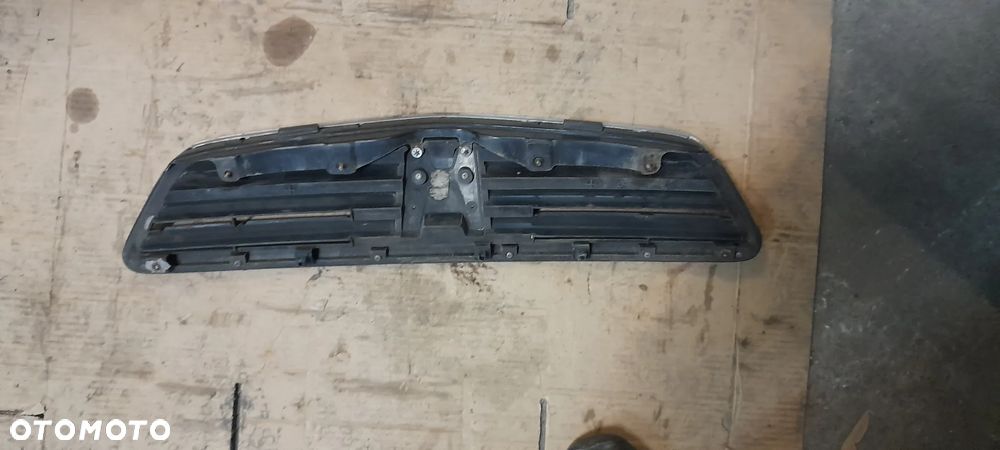 HONDA ACCORD VI  grill - 2