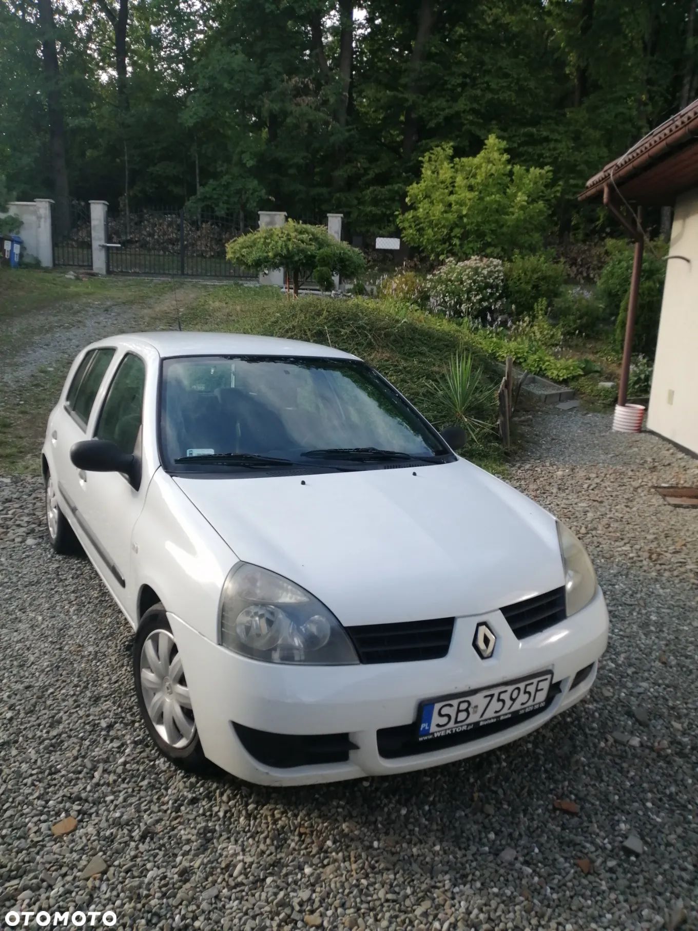 Renault Clio - 1