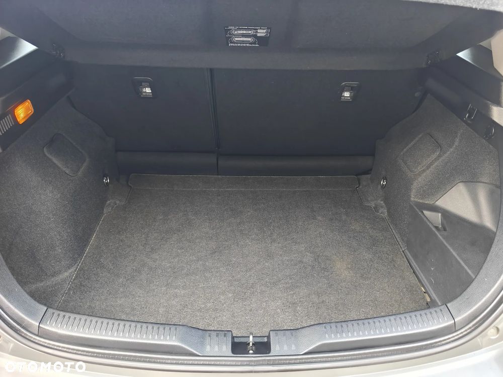 Toyota Auris - 25