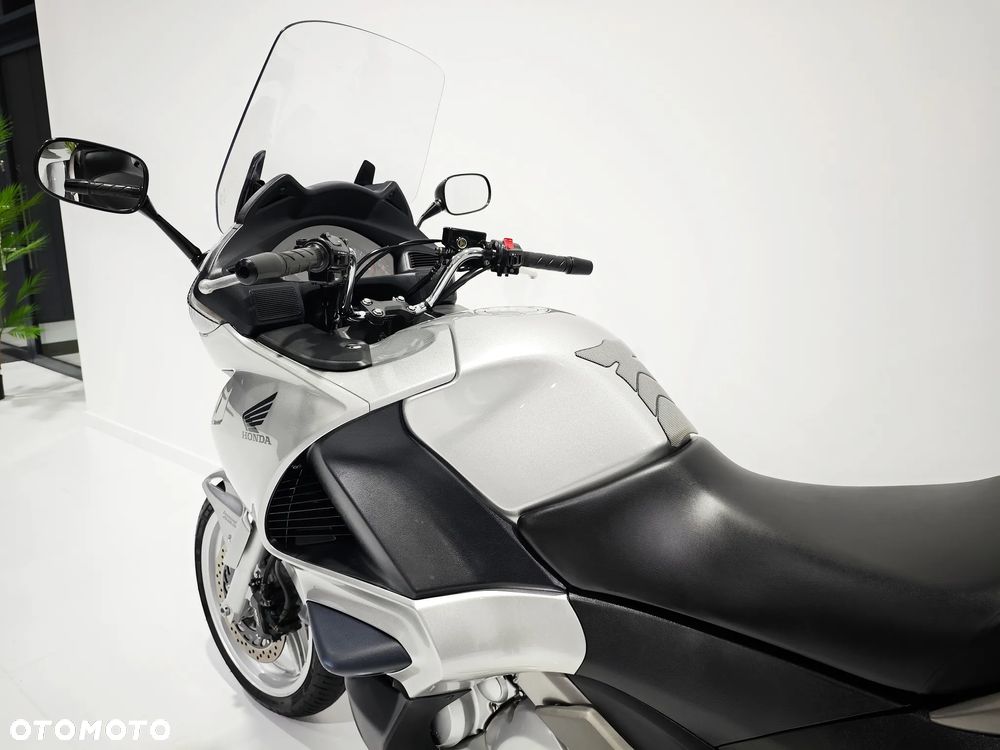 Honda Deauville - 23