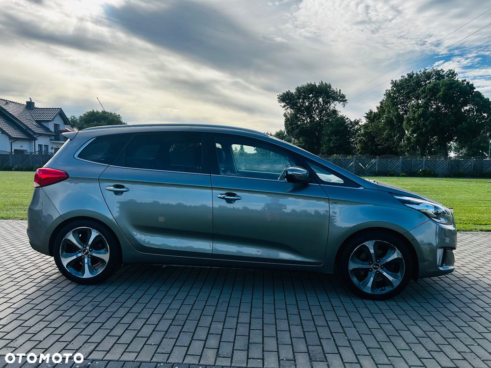 Kia Carens 1.7 CRDi XL 7os - 9