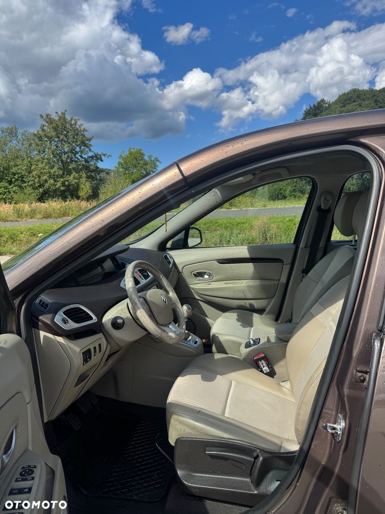 Renault Scenic - 11
