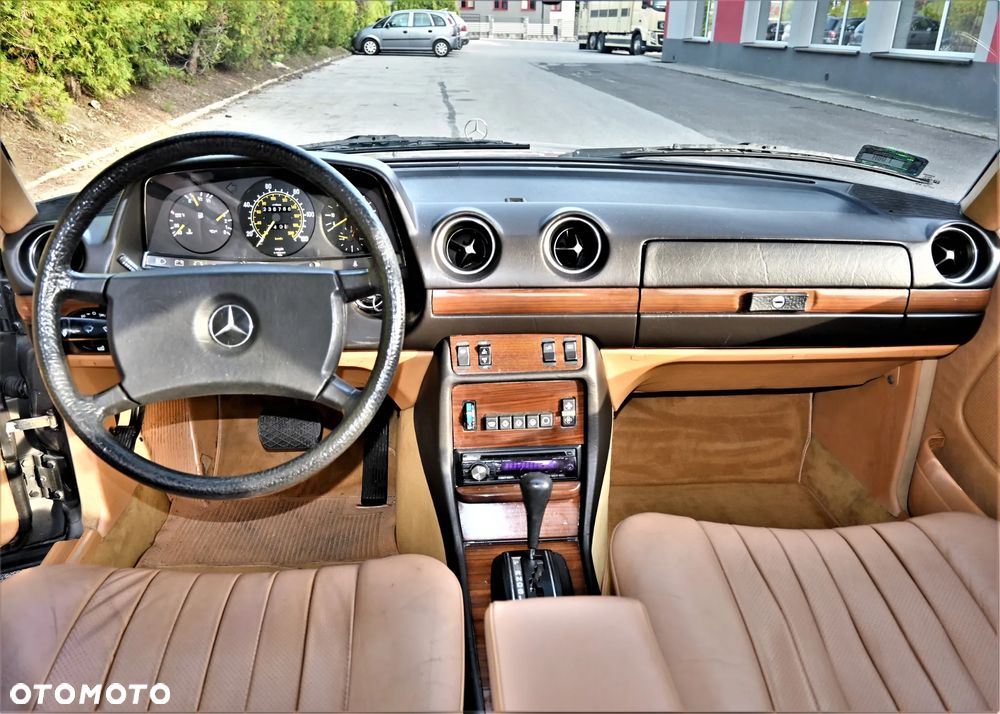 Mercedes-Benz W123 - 6