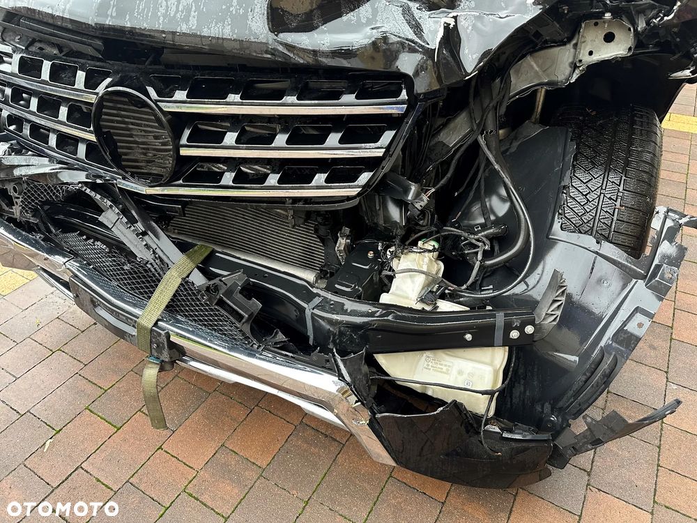 Mercedes-Benz ML 350 BlueTEC 4MATIC 7G-TRONIC - 17