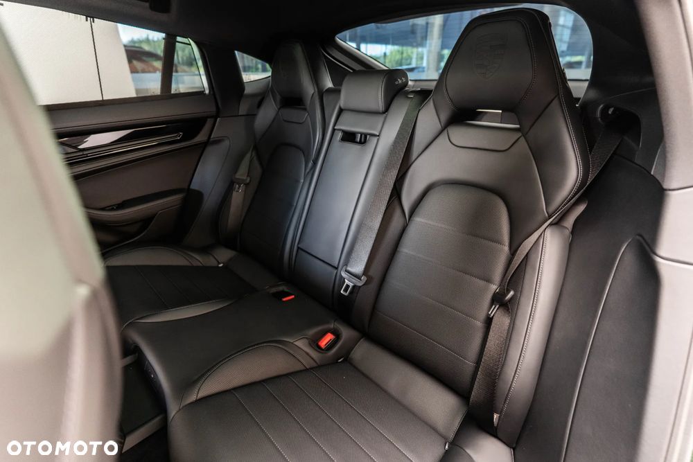 Porsche Panamera 4 - 13