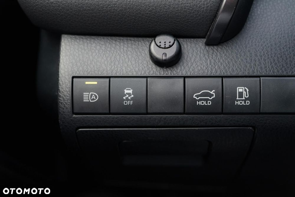 Toyota Camry 2.5 Hybrid Comfort CVT - 30
