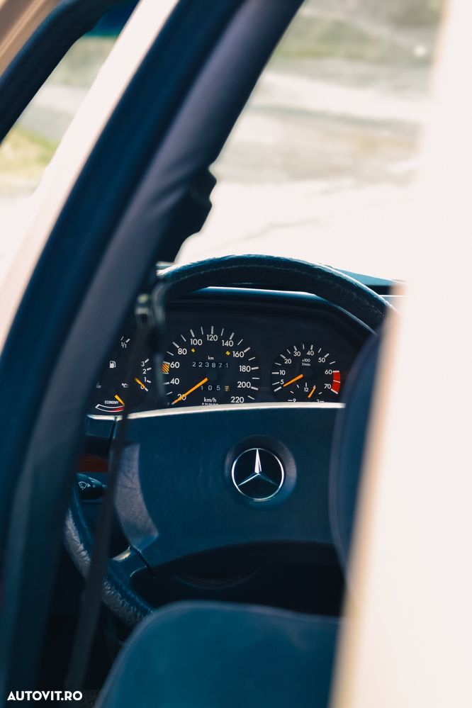 Mercedes-Benz W124 - 12