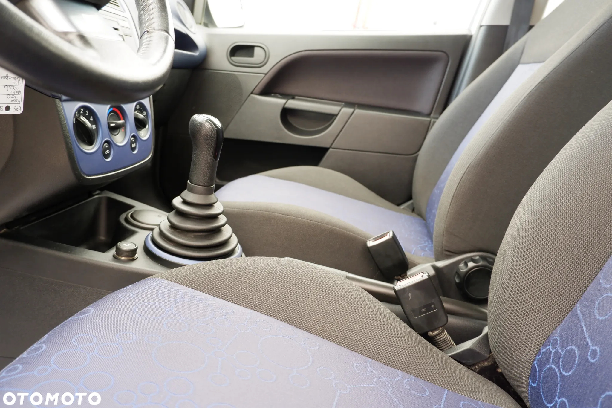 Ford Fiesta - 22