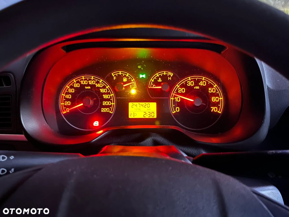 Fiat Grande Punto 1.4 16V Active - 6