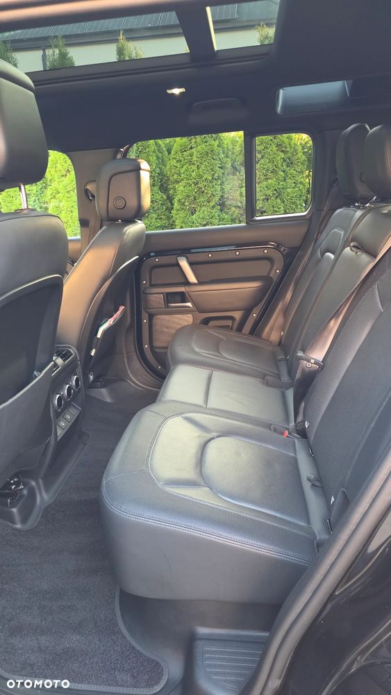 Land Rover Defender 3.0 P400 mHEV X-Dynamic HSE - 12