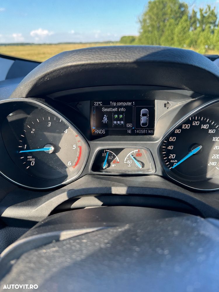 Ford Kuga 2.0 TDCi Powershift 4WD Titanium - 8