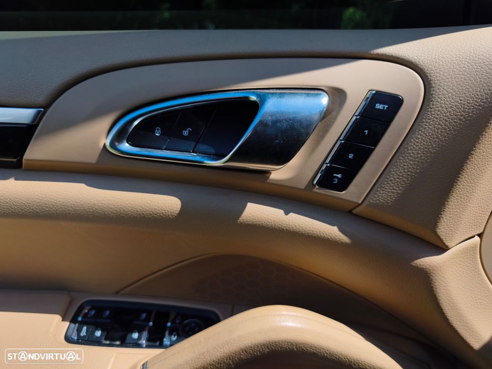 Porsche Cayenne Platinum Edition - 48