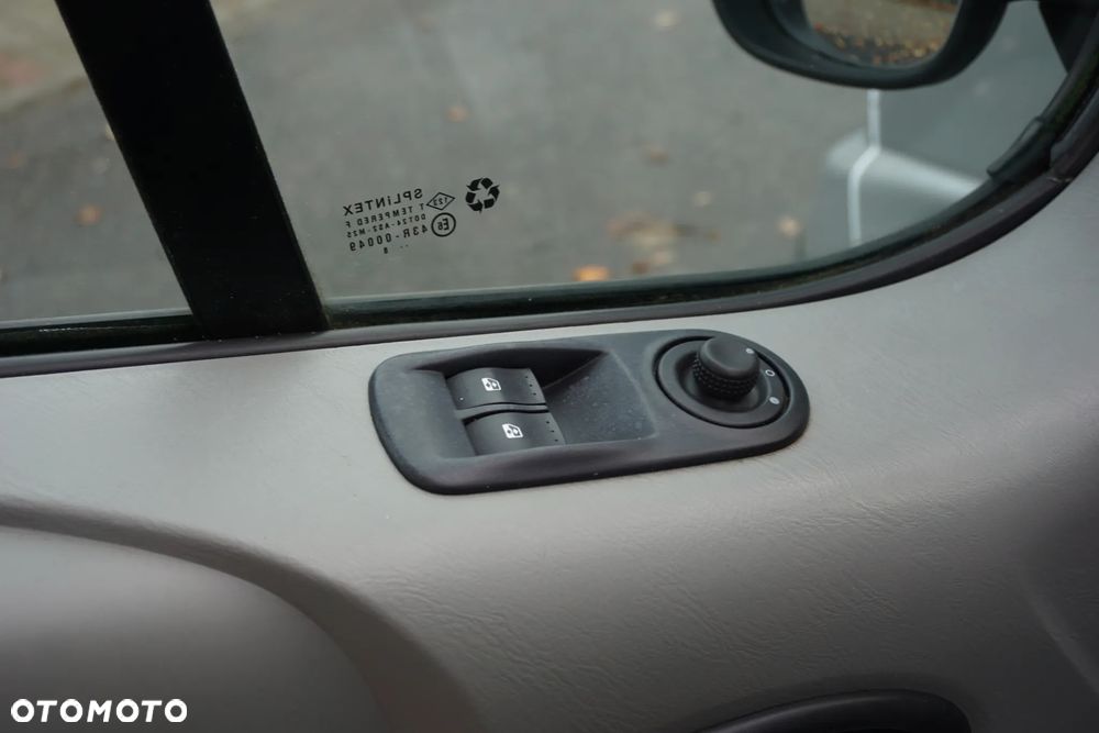 Opel Vivaro L1H1 2.9t - 16